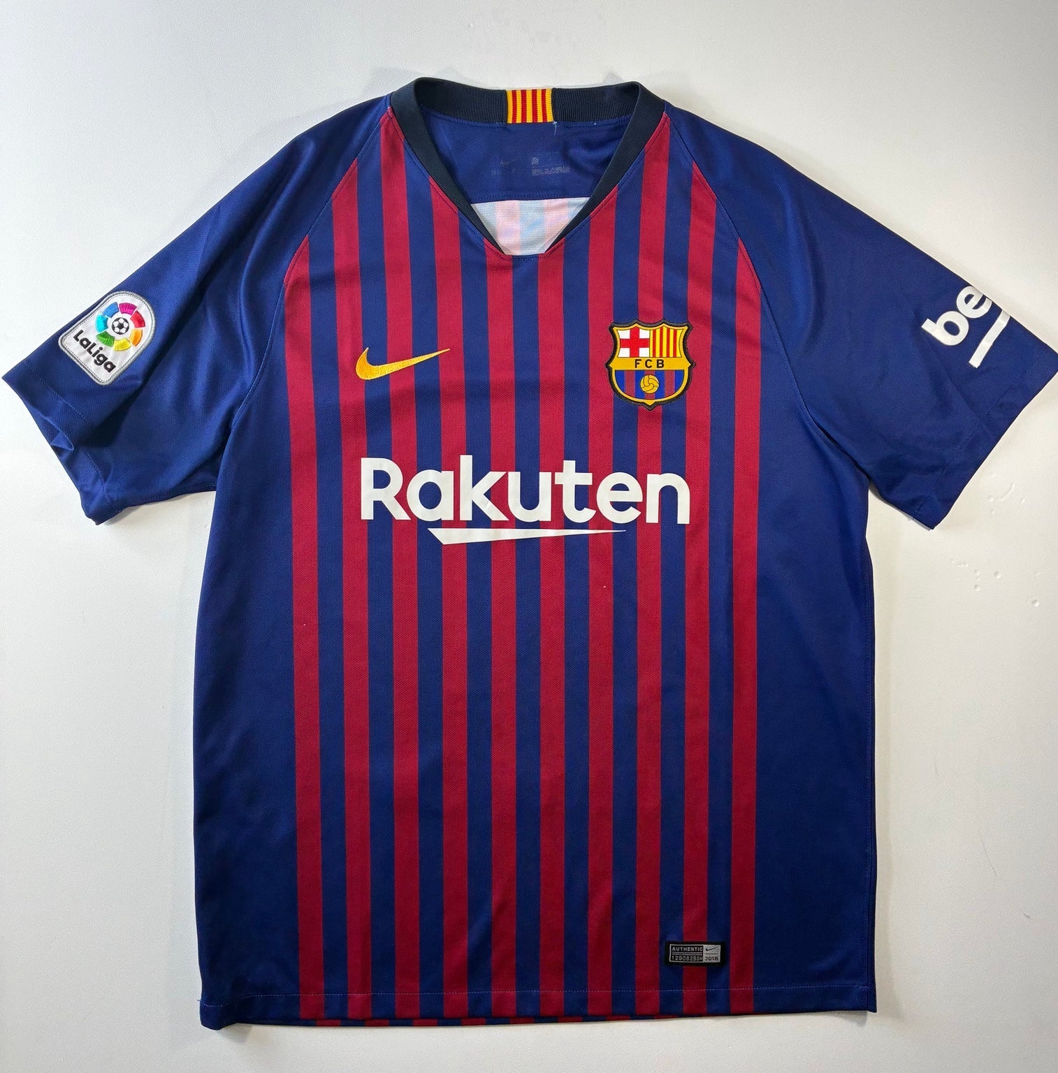 2018/19 FC Barcelona Lionel Messi #10 home jersey front, size Large